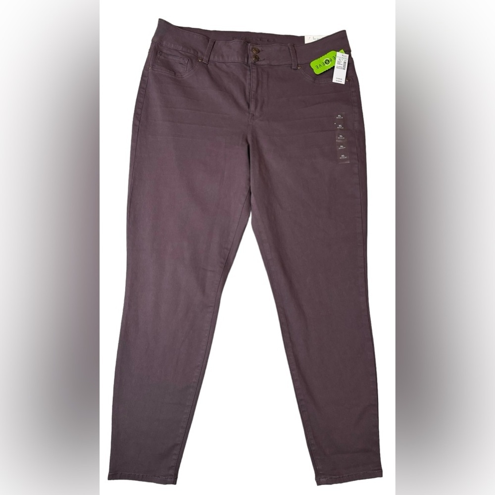 NWT m jeans by maurices™ High Rise Double Button Jegging Made With REPREVE®